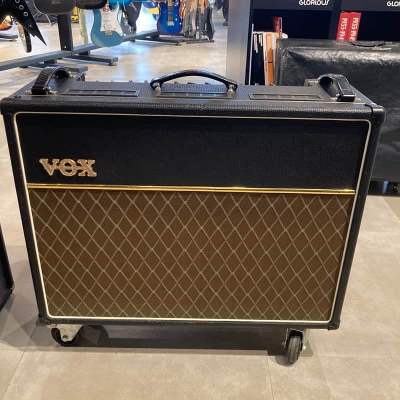Vox AC30C2 Custom 2-Channel 30-Watt 2x12" Guitar Combo 2010 - 2019 - Black image 1