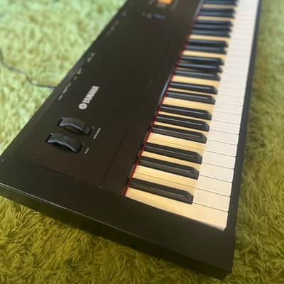 Yamaha S08 88 Key Synthesizer Workstation Piano image 3