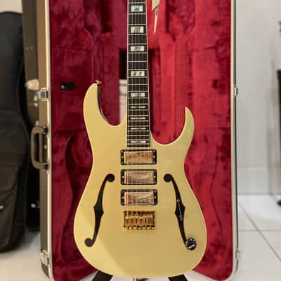 Ibanez PGM333 30th Anniversary Paul Gilbert Signature 2019 - 2021 - Gold image 1