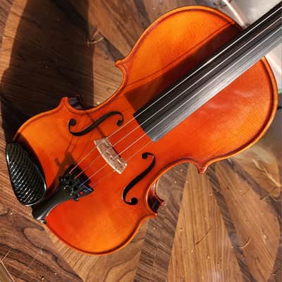 Karl Hofner Violin Model 7- 4/4 Full size, Concord case, D'addario tuner, Kun chin rest, K.Holtz. FG bow image 22