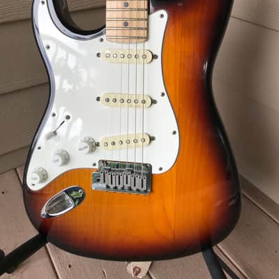 Fender USA Lefty Sunburst Stratocaster Early 90's With HSC image 2