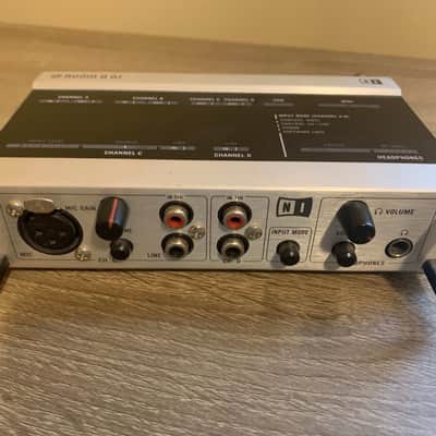 Native Instruments Native Instruments Komplete Audio 8 DJ Black and Silver image 1