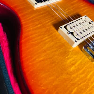 Hamer Flame Maple Special 1982 in VGC - Almond burst OHSC image 3