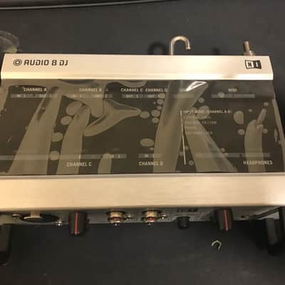 Native Instruments Audio 8 DJ Audio Interface  Metal image 1