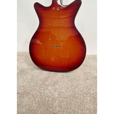 Danelectro 59 - Electric Guitar - Sunburst - Excellent image 11