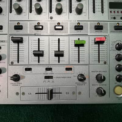 Pioneer DJM-600 Four Channel Mixer image 3