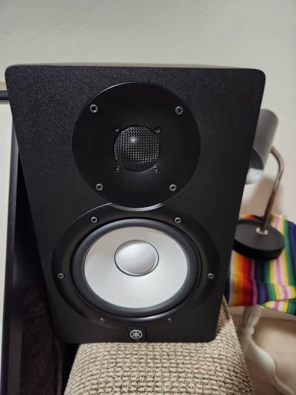 Yamaha HS7 6.5" Powered Studio Monitors (Pair) image 1