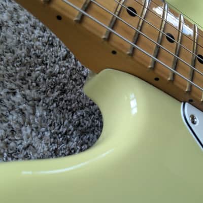 Fender Player II Mustang 2024 - Present - Hialeah Yellow image 12