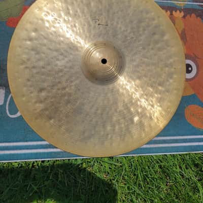 Paiste 18" Signature Traditionals Thin Crash Cymbal 1996 - Present - Traditional image 1