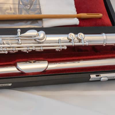 Yamaha YFL-561H (now 667H) Professional Flute All Silver Open-hole *Made in Japan *Cleaned & Serviced image 9