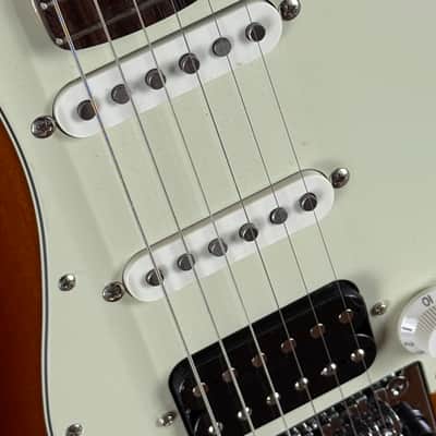 Fender MIJ Limited Edition Floyd Rose Stratocaster HSS 2022 - 3-Color Sunburst - Made in JAPAN image 4