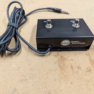Live Wire 2-Button (Marshall style) Footswitch - Black image 2