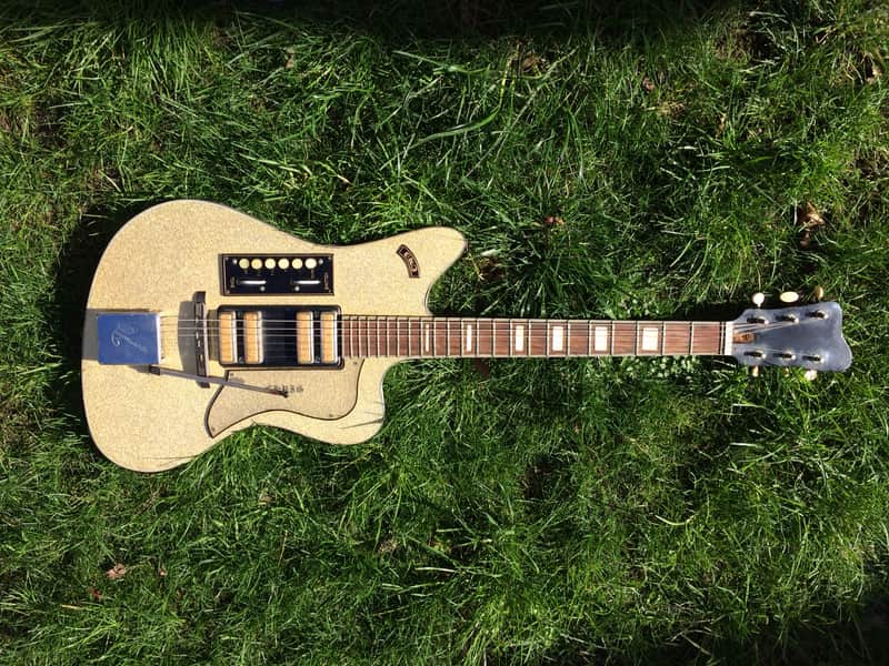 EKO Ekomaster 400 1961 Gold Glitter , Rare 3 Side Head . Batwing image 1
