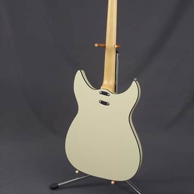 Godin Richmond/Dorchester bigsby image 3