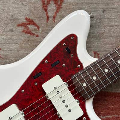 2019 MIJ Fender Traditional '60s Jazzmaster w/ SKB Case - Mastery Set, Lollar P90s & Fender Locking Tuners image 8