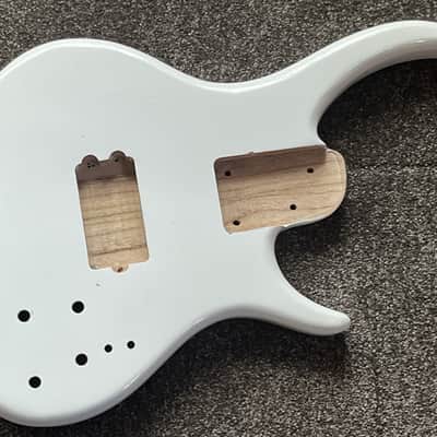 Tobias Growler V bass body - White Pearl image 1