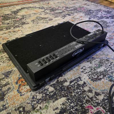 Used SKB PS-45 Powered Pedalboard - w/ Road Case image 6