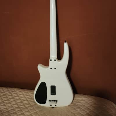 NS Design WAV4 Metallic White image 2