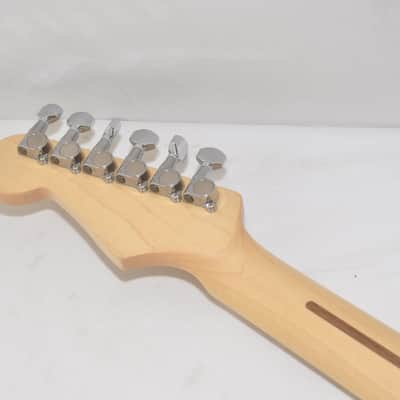 Fender Japan STRATOCASTER 1994~1995 Electric guitar Ref No.6321 image 12