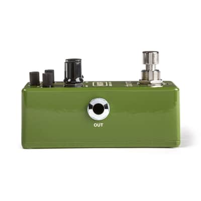 MXR M281 Thump Bass Preamp Effects Pedal Bundle with 4 Free Cables image 6