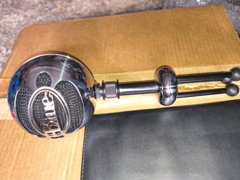 Blue Snowball Multi-Pattern USB Condenser Mic-Chrome image 1