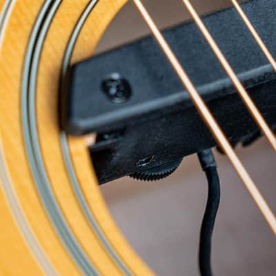 Fishman - Rare Earth Magnetic Humbucker Active Soundhole Pickup - PRO-REP-102 image 3