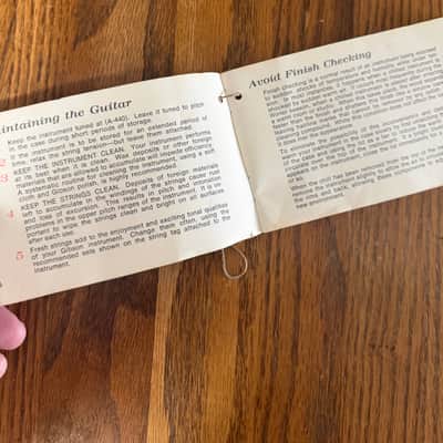 1976 Gibson Hummingbird Custom Owner’s Manual 1970's image 4