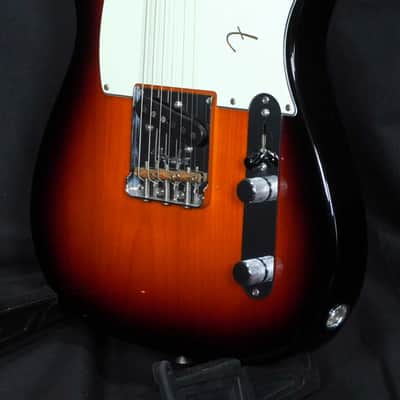 FENDER USA American Pro Telecaster with RF -2019- 3-Color Sunburst [US19016940] (08/17) image 10