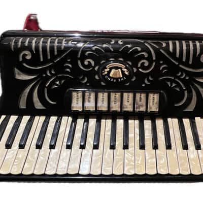 1950s vintage, very rare, Reno Accordion, 120/41, 7/3 registers, excellent condition, mother-of-pearl keys, original case image 4