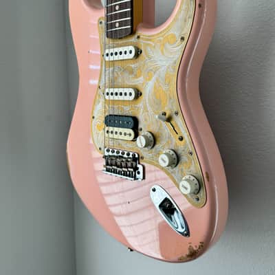 Fender Custom Shop Limited Edition Tyler Bryant “Pinky” Stratocaster Relic image 7