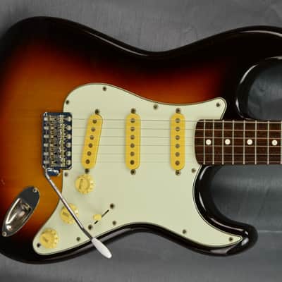 Squier by FENDER Stratocaster SST'62 JV 1984 - Sunburst - Japan Import image 3
