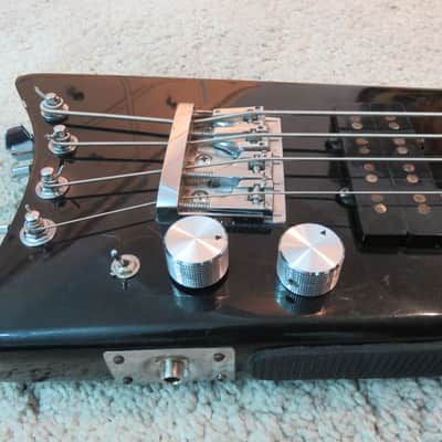 Vintage 1980s Hondo Alien Headless Short Scale Bass Guitar Aluminum Neck Black image 11
