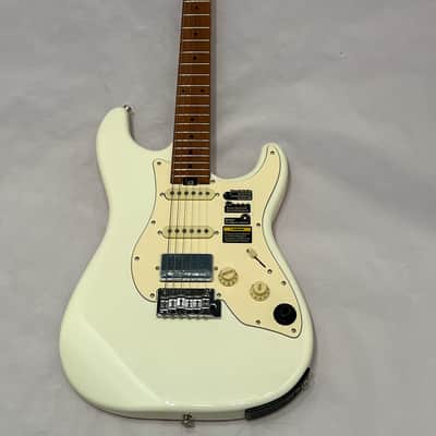 Mooer GTRS S800 Intelligent Guitar Mooer GTRS S800 H/S/S Intelligent Electric Guitar 2020 - White  Built in Effects System, Loop Drum Machine, 12 Hours Battery Life image 1