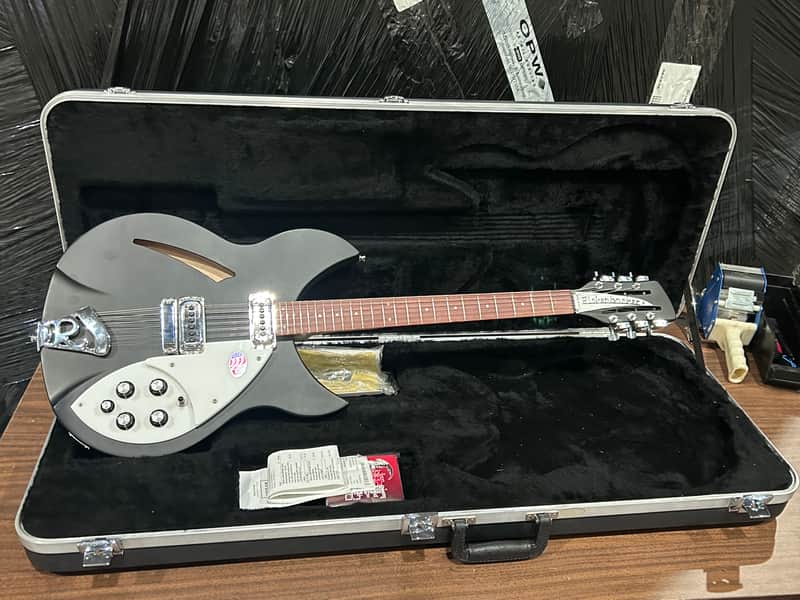 Rickenbacker 330/12 2018 - Matte Black image 1