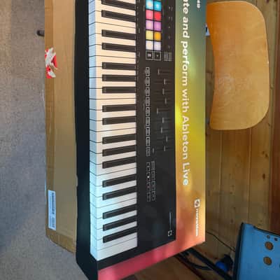 Novation Launchkey 49 MKIII MIDI Keyboard Controller 2020 - Present - Black image 3
