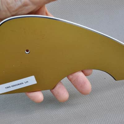 FENDER 1968 KINGMAN LEFT HANDED GOLD PICKGUARD image 3