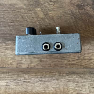 Electro-Harmonix Stereo Pulsar Analog Tremolo 2007 - Present - Blue image 4