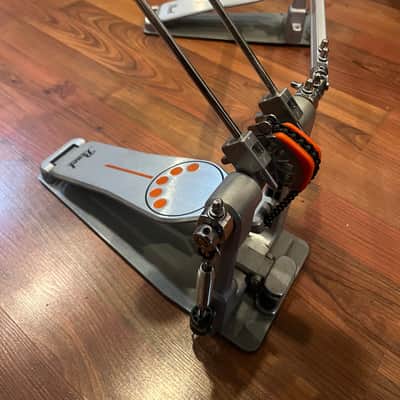 Pearl P932 Demonator Longboard Chain-Drive Double Bass Drum Pedal 2010s - Chrome / Orange image 7