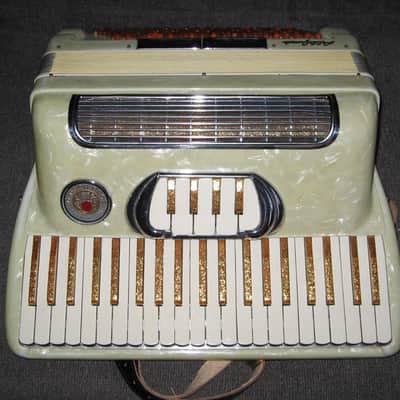 Lo Duca Brothers PetiteGrande Accordion image 1