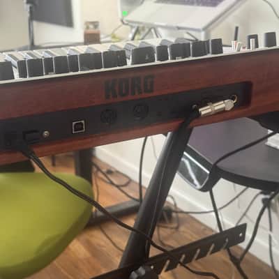 Korg Minilogue 4-Voice Polyphonic Analog Synthesizer 2016 - Present - Silver image 5