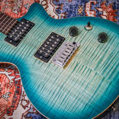TOM ANDERSON USA Carved Top Bobcat "Bora Bora Burst + Rosewood" (2020) image 5