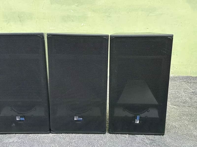 MEYER ULTRA-X40 WIDE COVERAGE LOUDSPEAKER image 1
