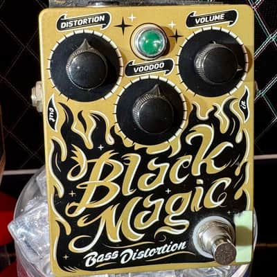 Dr NO Effects BLACK MAGIC BASS DISTORSION  Signed for “Big Al”  Founder of Al’s Music Factory by Roel Aben  2005 image 3