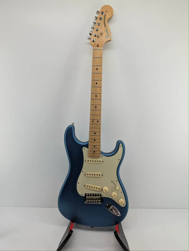 Fender American Performer Stratocaster | Reverb Canada