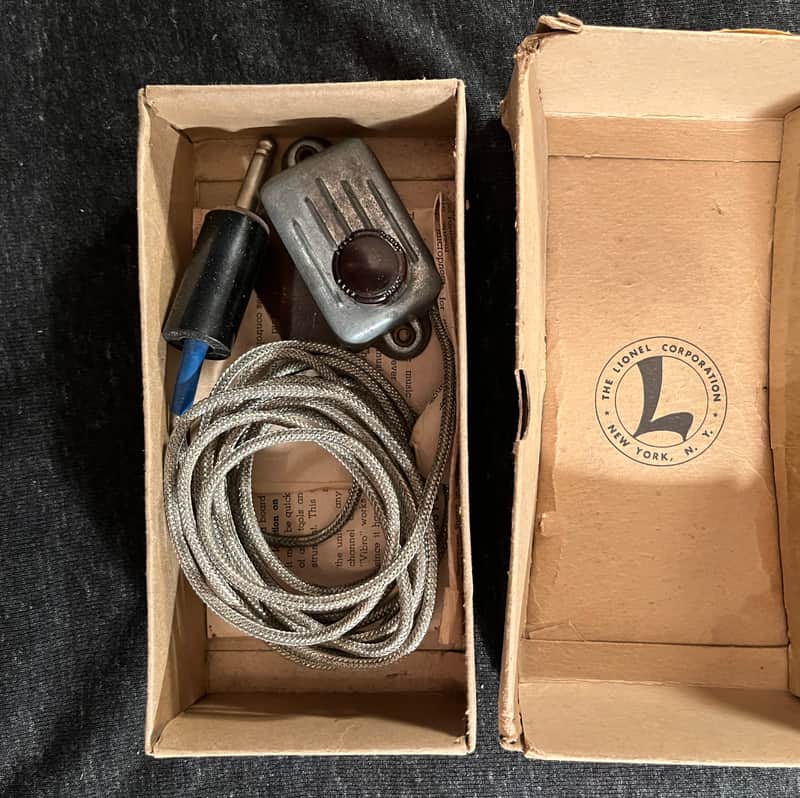 Lektrofone Deluxe 201-M Vibro microphone/ pickup 1940's? image 1