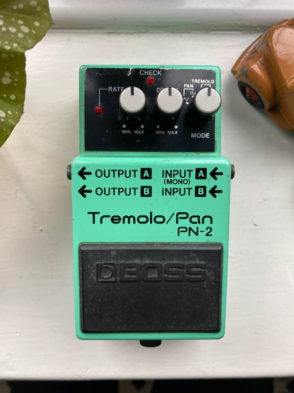 Boss PN-2 Tremolo/Pan | Reverb UK