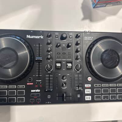 Numark Mixtrack Platinum FX DJ Controller 2020 - Present - Black Bild 1