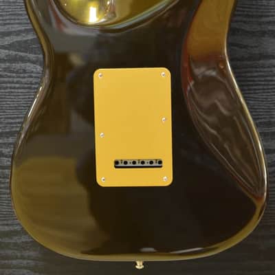 Fender American Ultra Stratocaster Maple Fingerboard Texas Tea with Hard Case B-Stock image 2