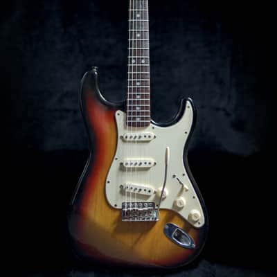 Vintage 70s Fender Stratocaster - Sunburst - USA - 1973 image 2