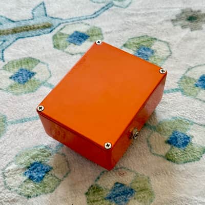 Lone Wolf Audio Iron Fist V2 Fuzz Orange image 3